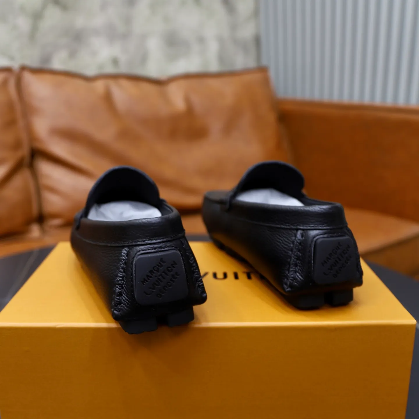 Ex-factory price: 480💰【LV】Louis Vuitton ⚠️High-end men’s driving and pedal series ⚠️38-44 (customized for 45) ⚠️All original cowhide leather! Thick and soft! Made entirely of calfskin lining! Rubber sheet anti-slip beanie sole! Three-dimensional package technology! Fashionable and classic! Handicrafts! Original high quality! Feel free to compare!